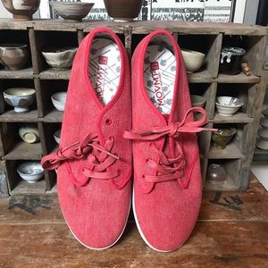 Movmt shoes The Peoples Movement NWBox